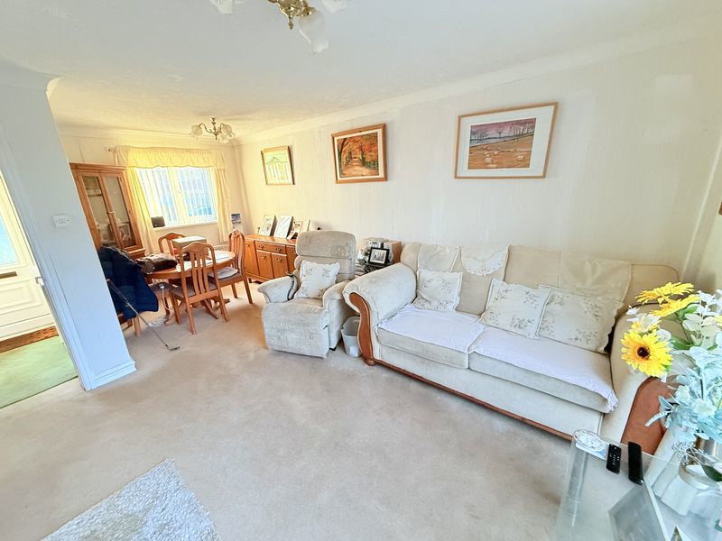 Lounge- click for photo gallery